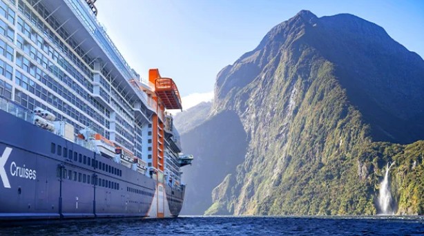 가성비 좋은 크루즈 여행 추천1 - 셀러브리티 크루즈