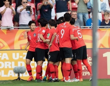 한국 축구 전술의 변천사: 4백&amp;#44; 3백&amp;#44; 빌드업 관련 모습 3