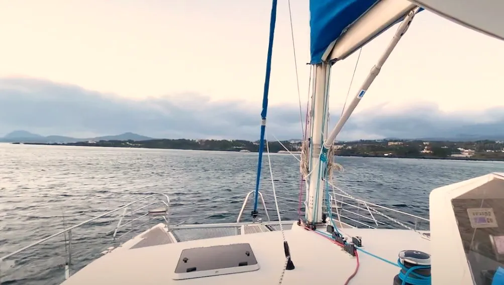 제주도-서귀포-액티비티-추천-그랑블루요트-선셋-요트투어-요트에서-바라본-바다-사진