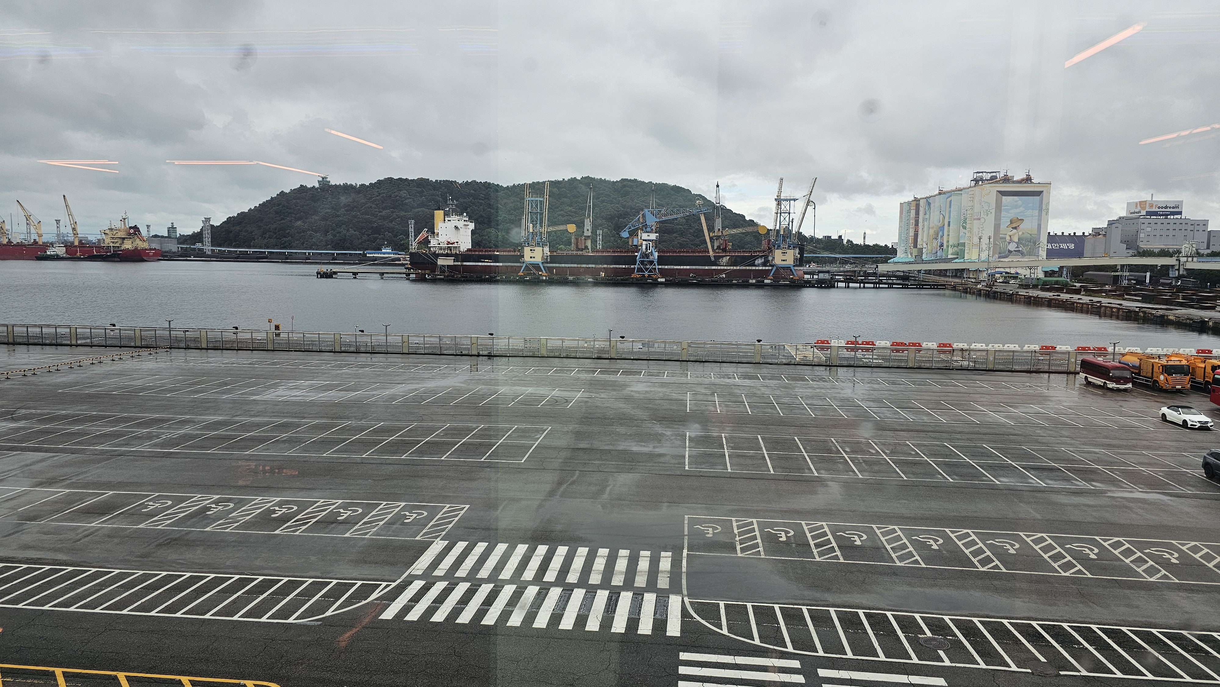 전시 공간을 넘어 시민 참여형 문화 허브로