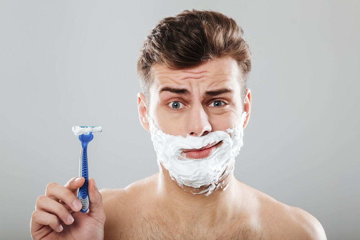 남자 면도 사진