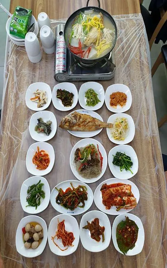 모아음식점