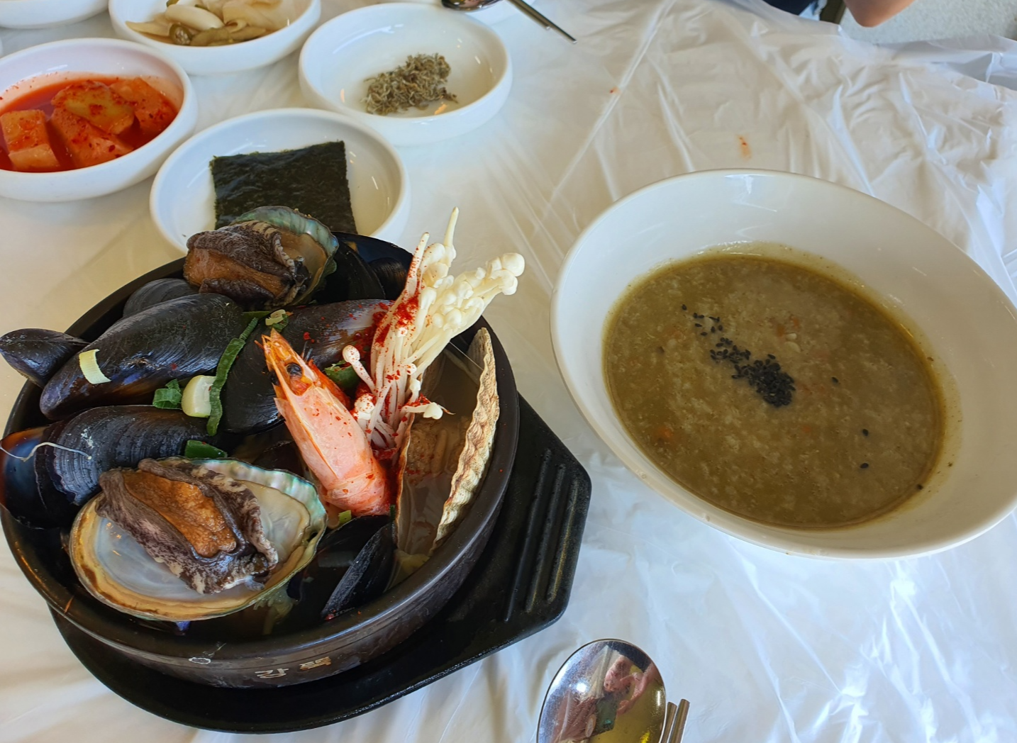 전복죽-해물뚝배기