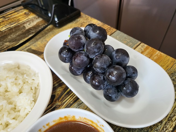 거문도 남강레스토랑 서비스-포도