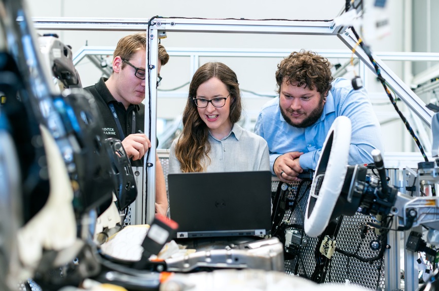 자율주행차 엔지니어: 미래 교통의 중심에서 일하기