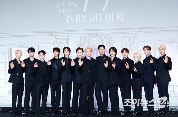 그룹 세븐틴이 29일 오후 서울 영등포구 여의도 콘래드호텔에서 열린 세븐틴(Seventeen) 베스트 앨범 '17 IS RIGHT HERE' 발매 기념 글로벌 기자간담회에 참석하고 있다. [사진=정소희 기자]