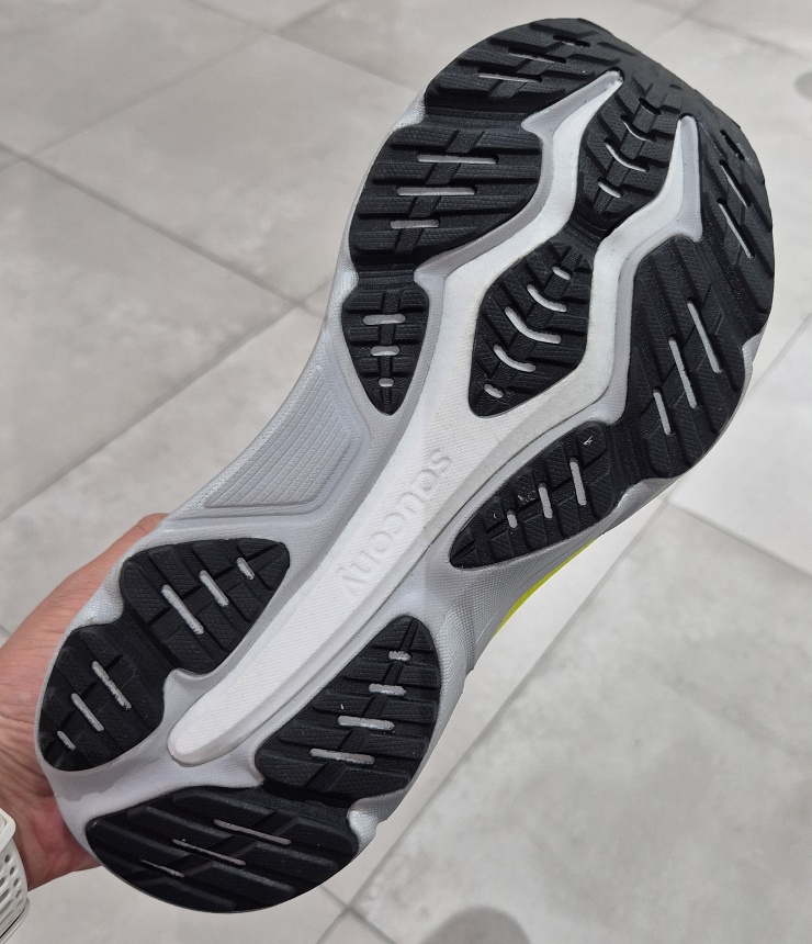 쿠션 좋은 편한 러닝화