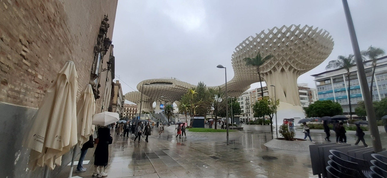 세비야 메트로폴 파라솔