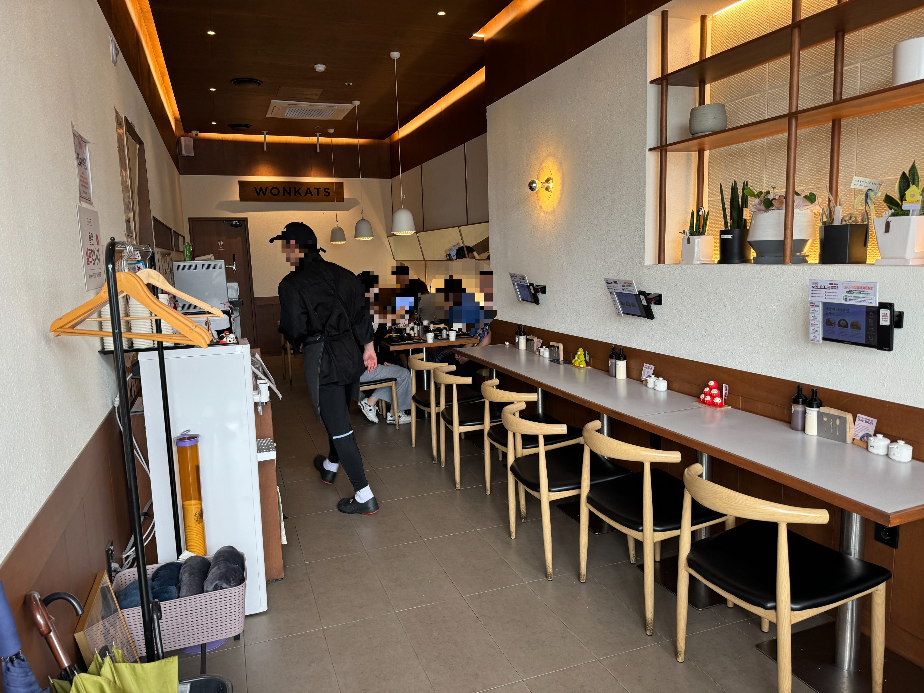 부산-송도해수욕장-원카츠-매장내부