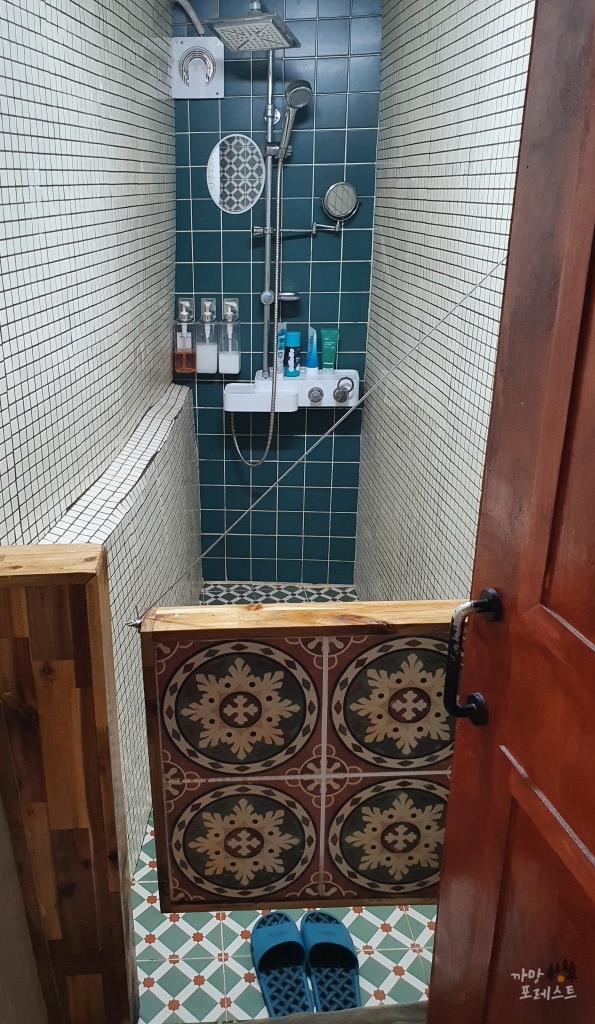 제주 애월 낯가림 게스트하우스 샤워장