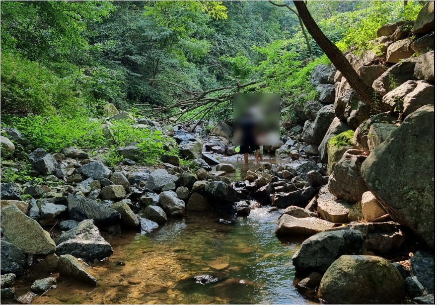 '오퐁드부아 이터리' 아래에 위치한 계곡