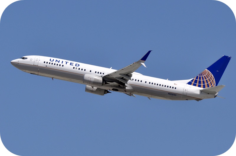 유나이티드항공-b737-여객기-푸른-하늘-비행중