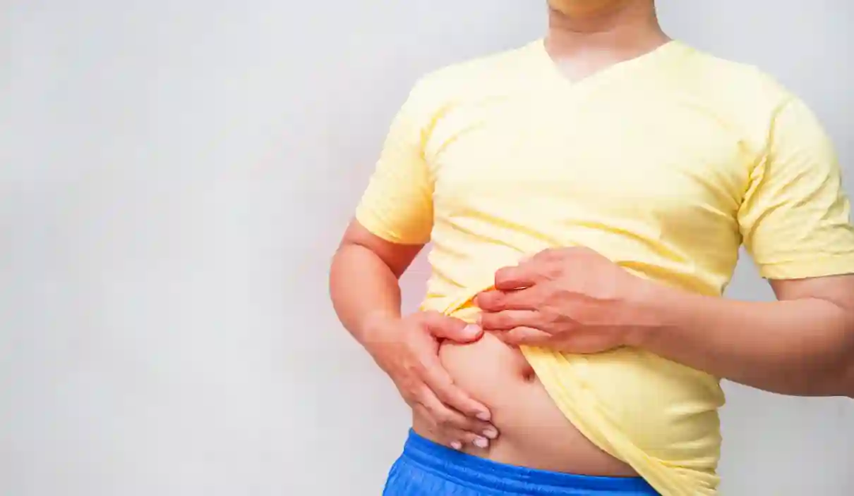 비만남성-노란색티셔츠-배나온남자