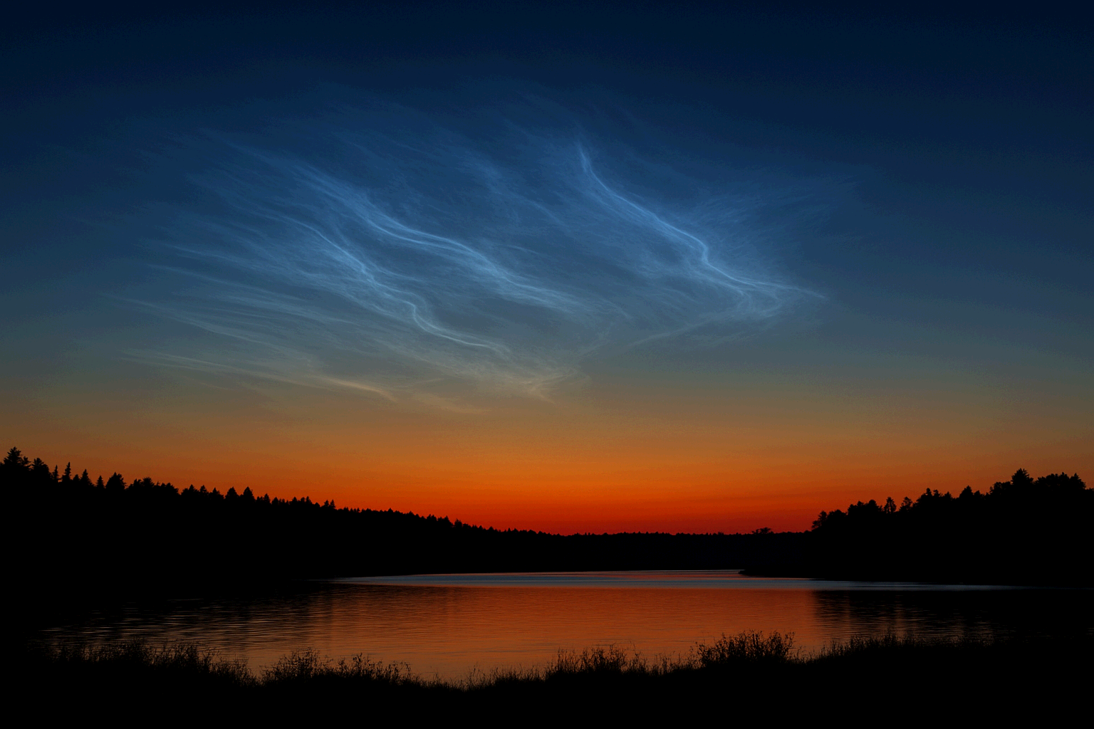 야광운, 한여름 밤의 은빛 구름