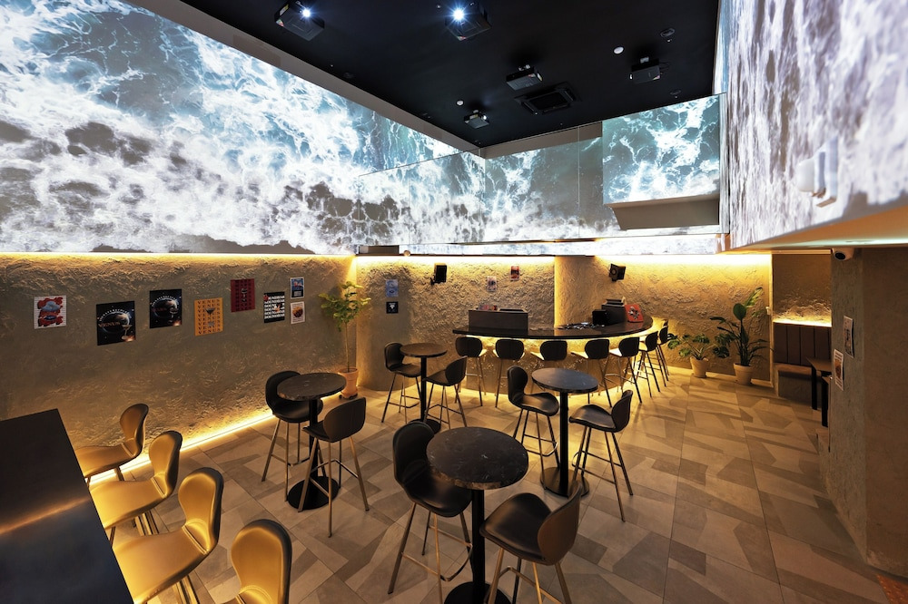 잠실 오로시에 관광호텔 특가! 신상 부티크 호텔 완전정복 (루프탑수영장+사운드바+스마트시스템 총정리)