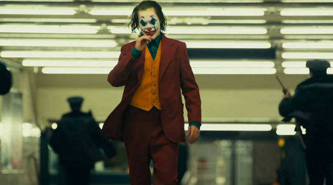 조커 호아킨피닉스 폴리아되