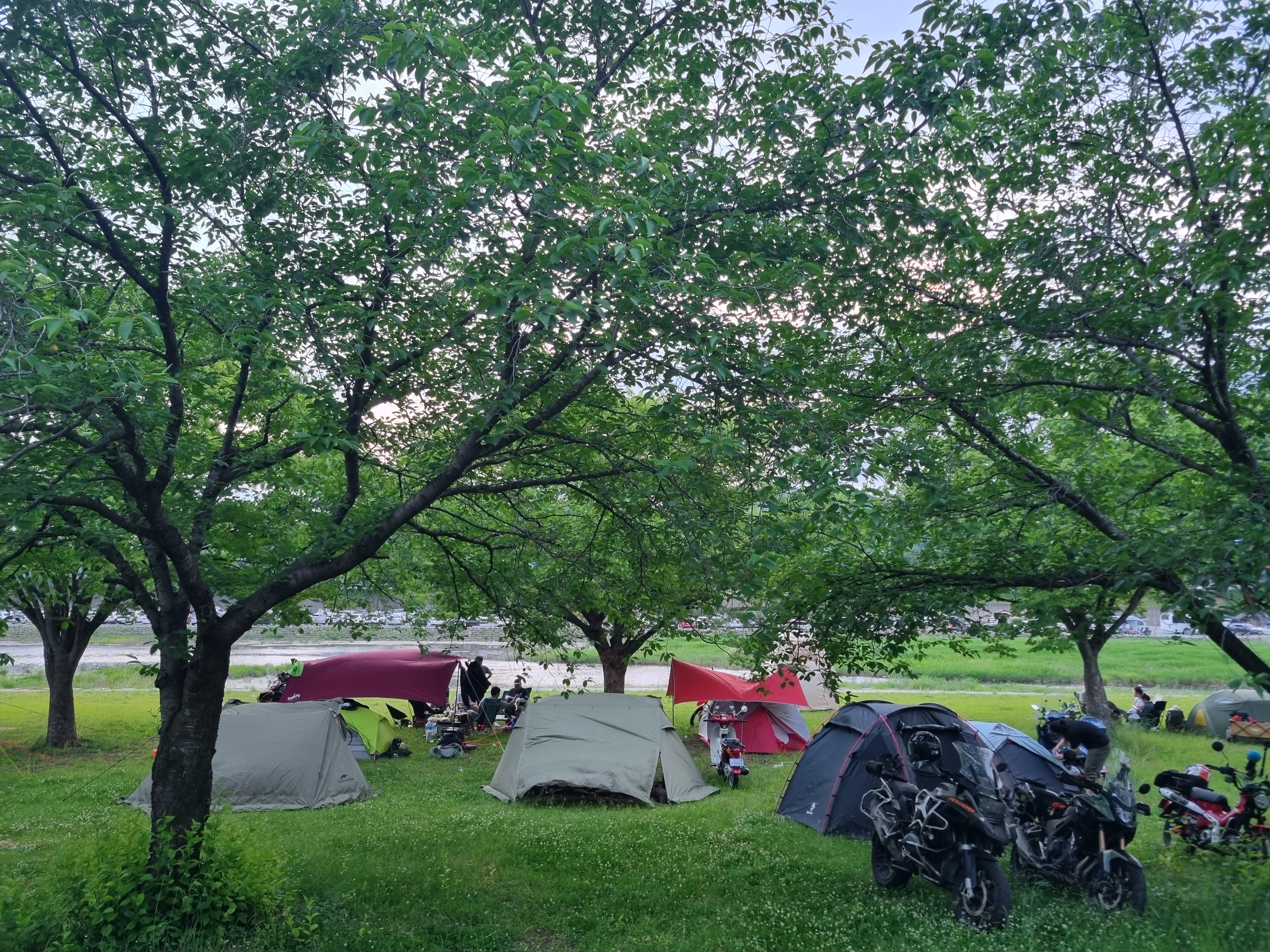 운문댐 하류보 주변 풍경