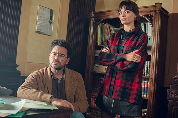 시즌4-메이브와-새로운-인물