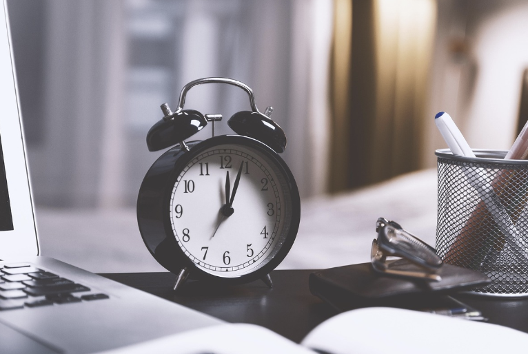 시간제 식단: 식사를 언제 하느냐가 다이어트에 미치는 영향