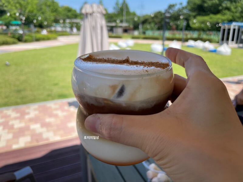 수원 경기 상상 캠퍼스 카페 폴룩 - 시나몬 크림 라떼