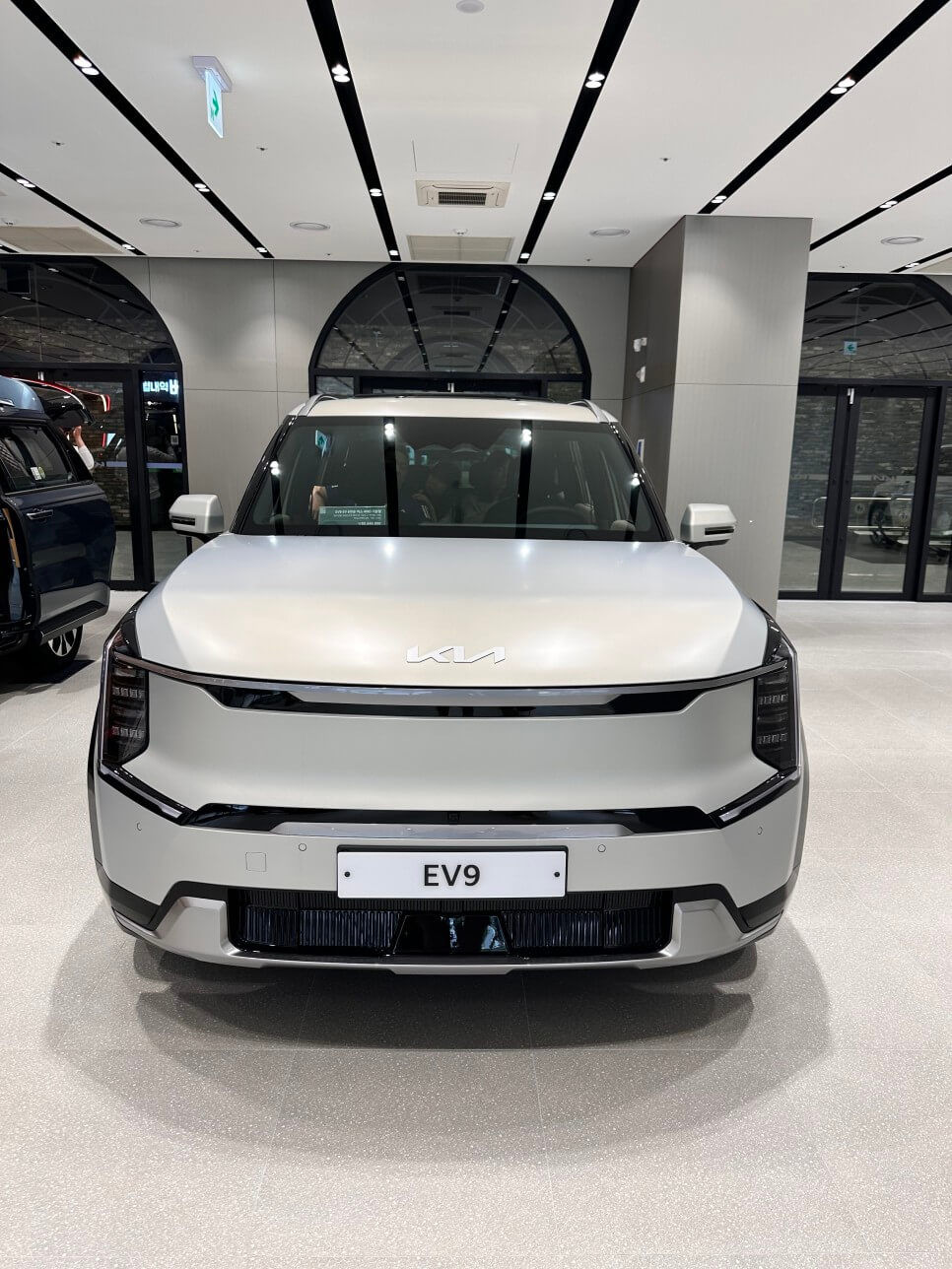 EV9