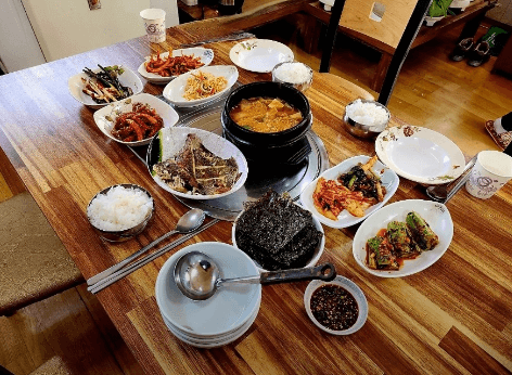 7천원백반집메뉴