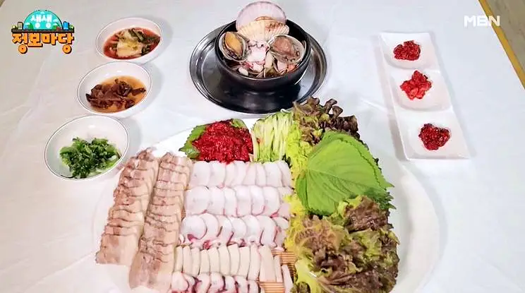 동해 대왕 문어로 만든 문어 삼합, 문어 전복 뚝배기 전골 속초 맛집 추천
