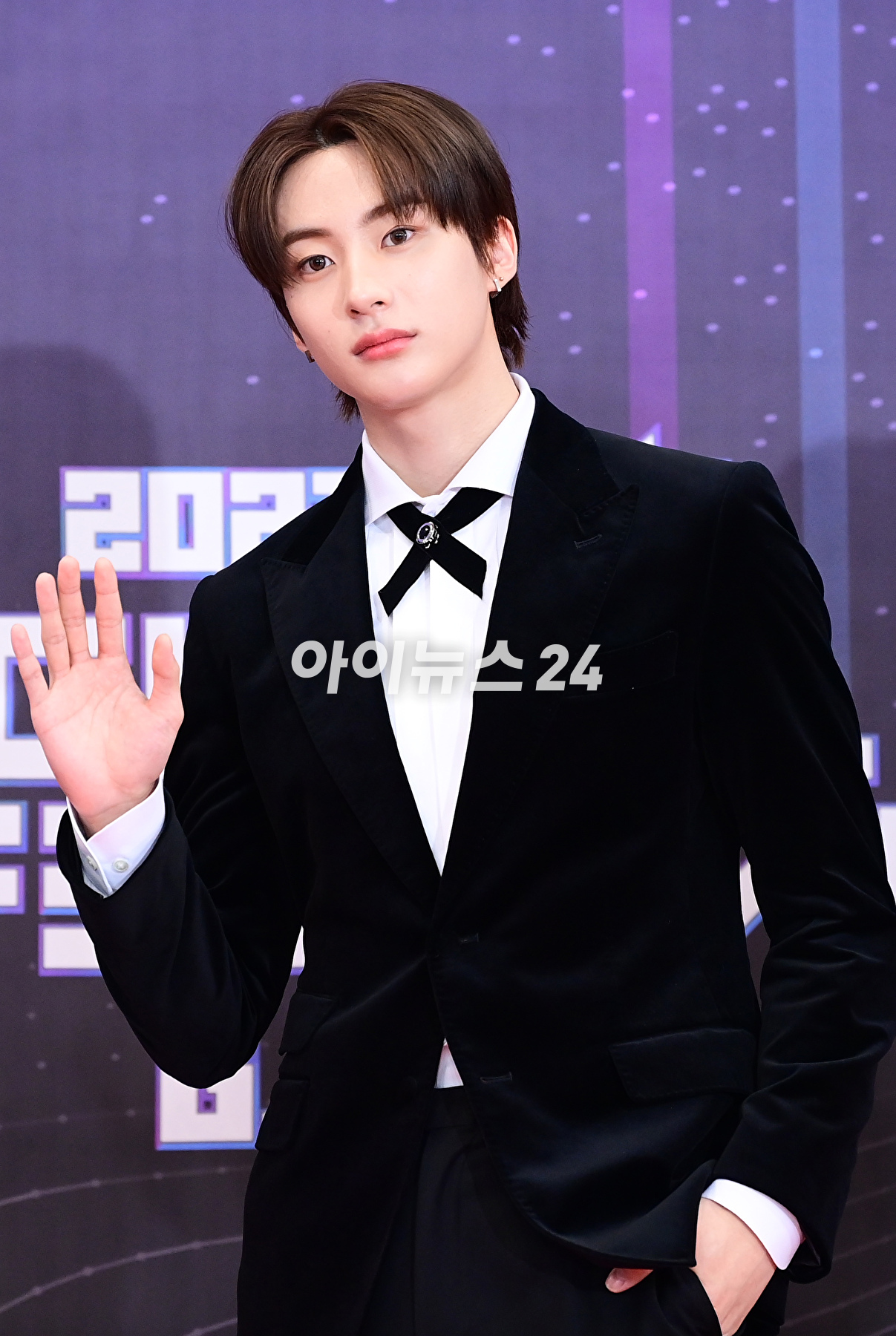 그룹 라이즈(RIIZE)가 15일 오후 서울 여의도 KBS홀에서 열린 '2023 뮤직뱅크 글로벌 페스티벌' 레드카펫 포토월 행사에 참석하고 있다. [사진=정소희 기자]