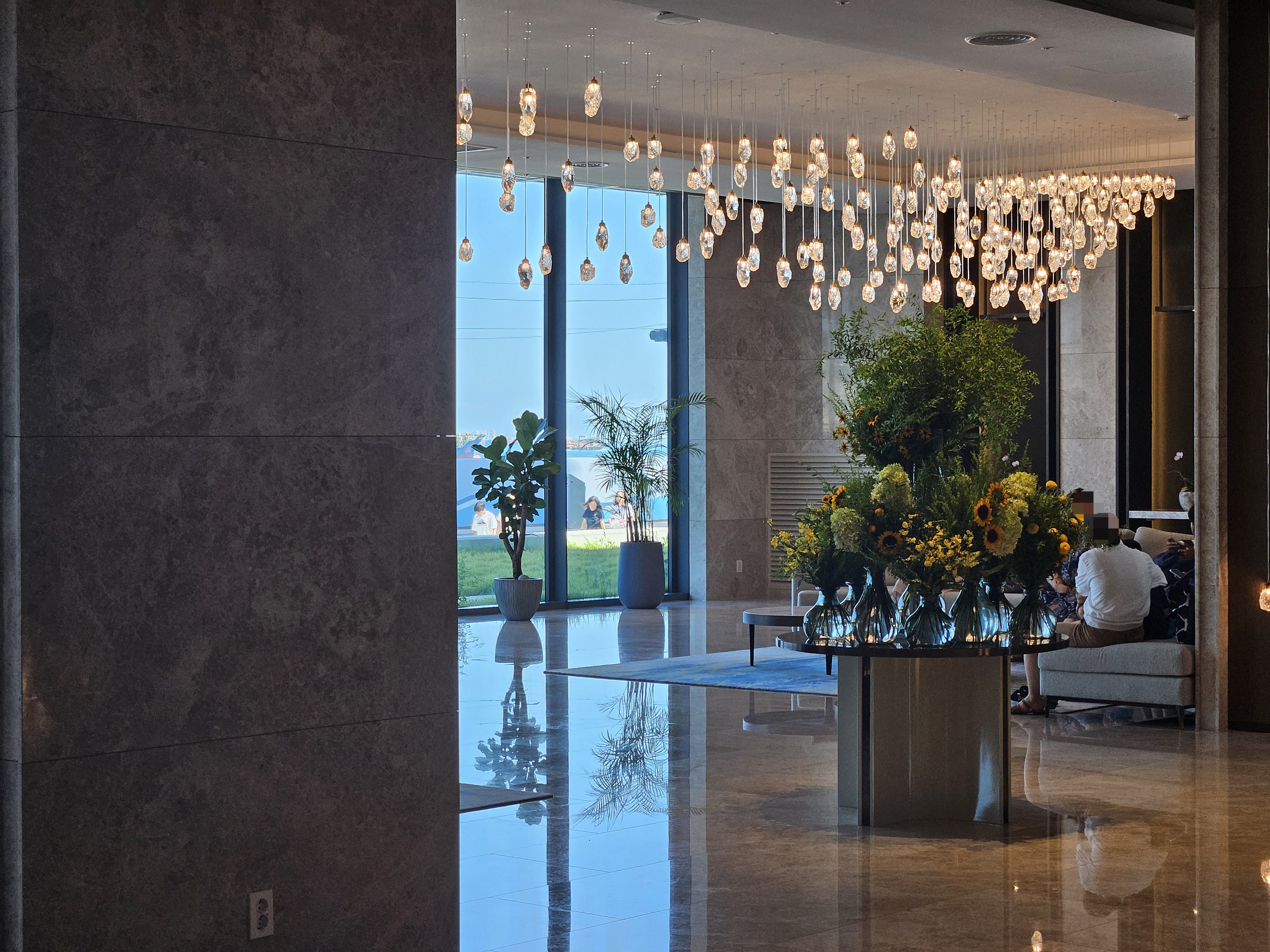 윈덤 그랜드 1층 로비