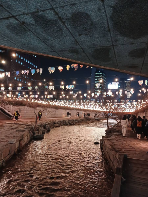 빛초롱 청계광장 걷다