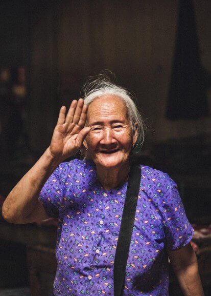 어느 새 할머니가 되어버린 엄마의 모습