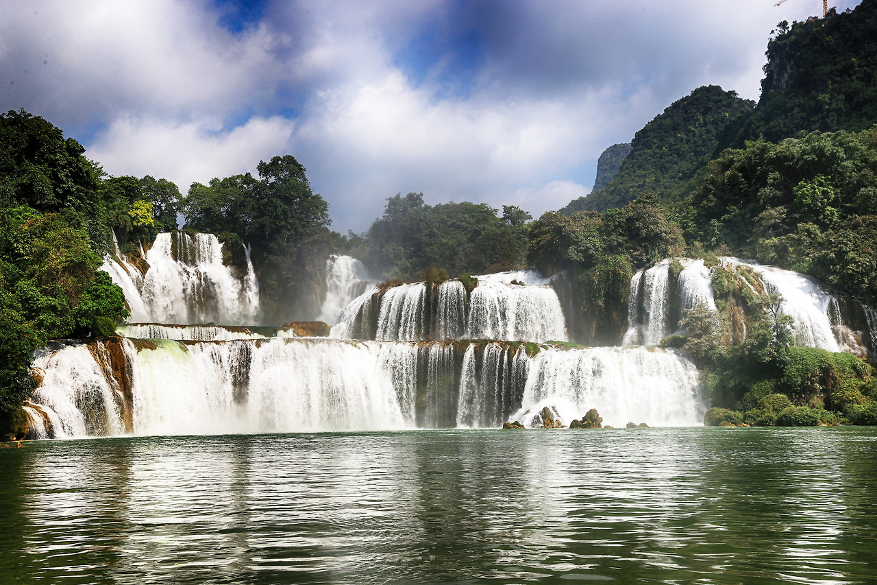 까오방(Cao Bang) 반지옥 폭포(Ban Gioc Waterfall)