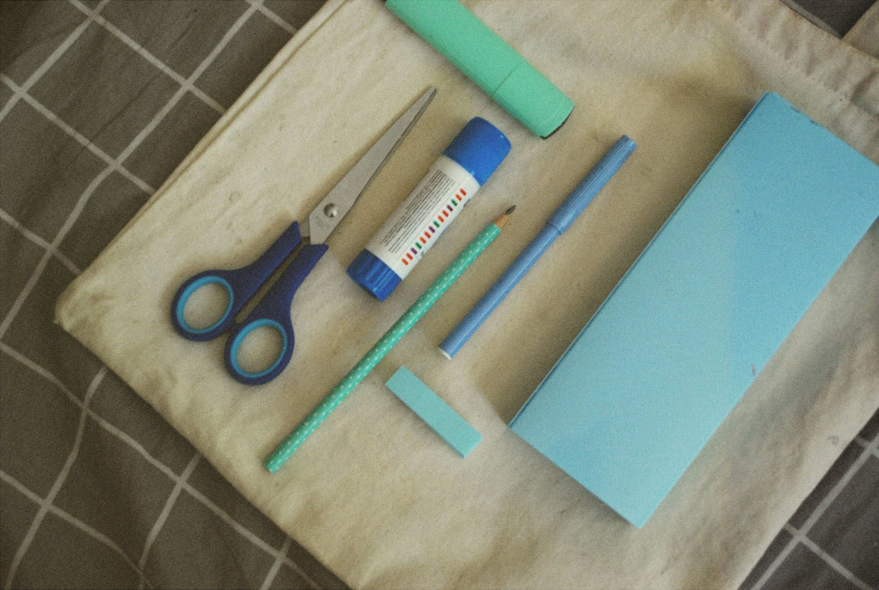 문구류에 인쇄된 문장 속 맞춤법