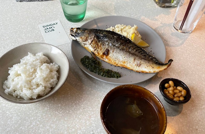도쿄 로컬 맛집 추천! 히가시나카노에서 1000엔으로 즐기는 가성비 현지 식사 TOP 3