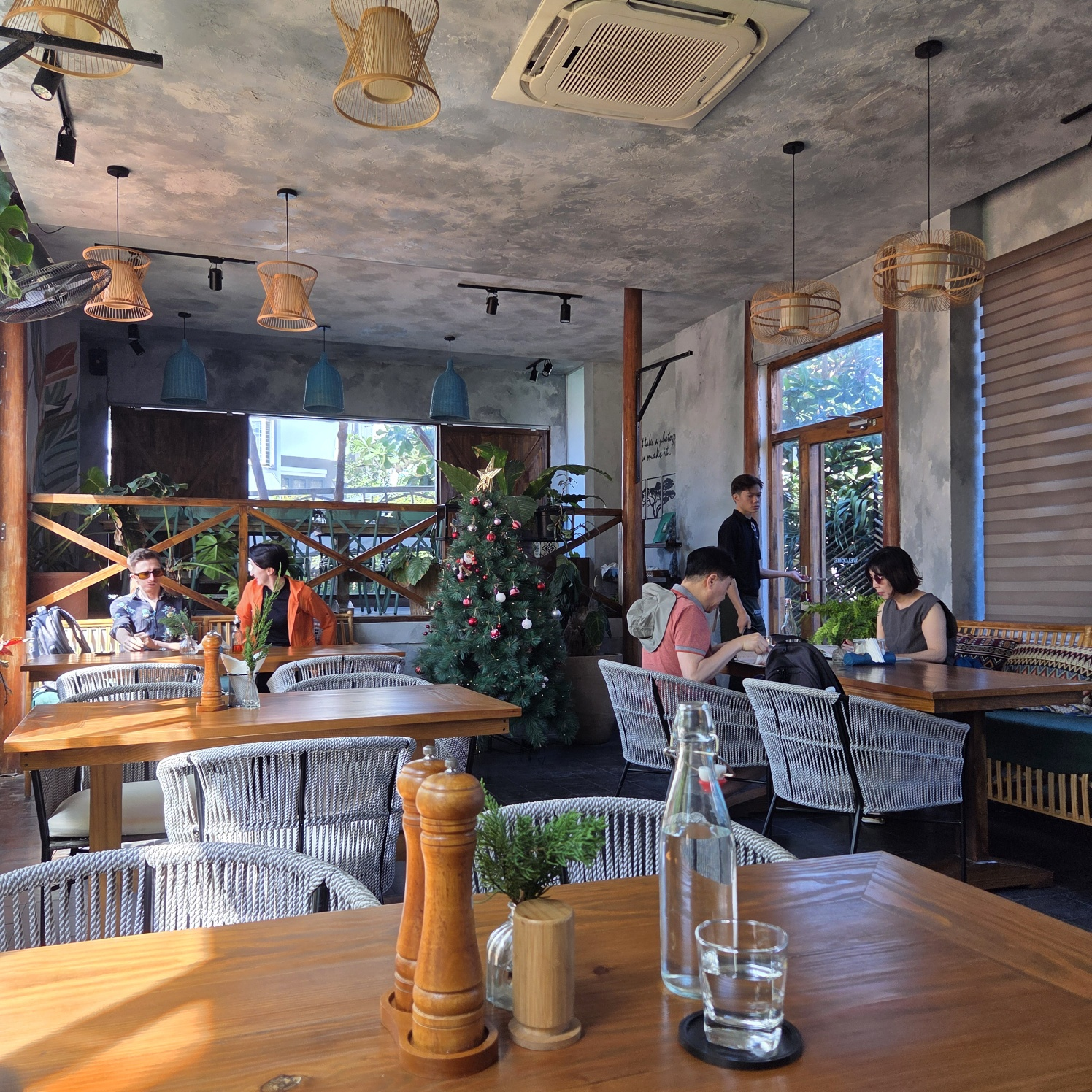 아티산 카페 & 이터리 2층 실내