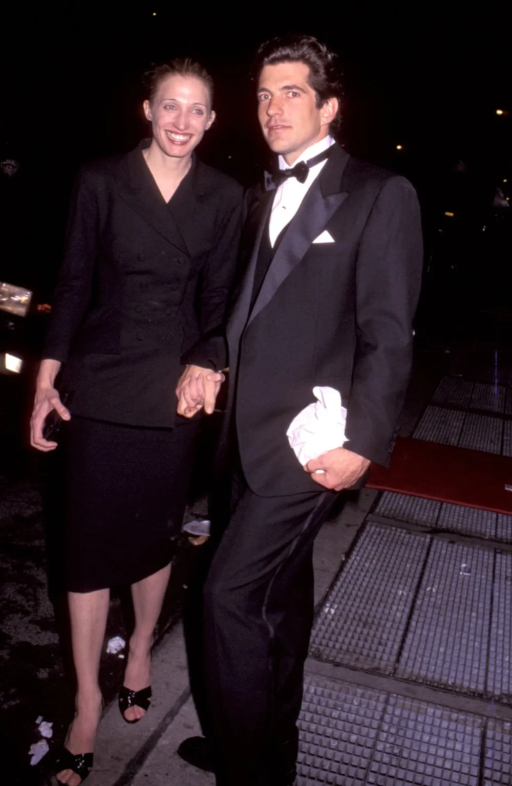 캐롤린베셋&#44;캐롤린베셋케네디&#44;캐롤린청바지&#44;부츠컷진&#44;90년대패션&#44;미니멀리즘룩&#44;콰이어트럭셔리&#44;리바이스517&#44;청바지스타일링&#44;아메리칸러브스토리&#44;HBO드라마&#44;존에프케네디주니어&#44;25년청바지트렌트&#44;레트로패션&#44;벨라하디드패션&#44;셀린느청청&#44;끌로에패션쇼&#44;티스토리패션&#44;트렌드분석&#44;패션아이콘&#44; 올드머니룩