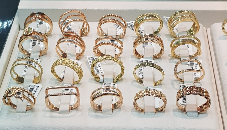 금은방 반지 구경하기