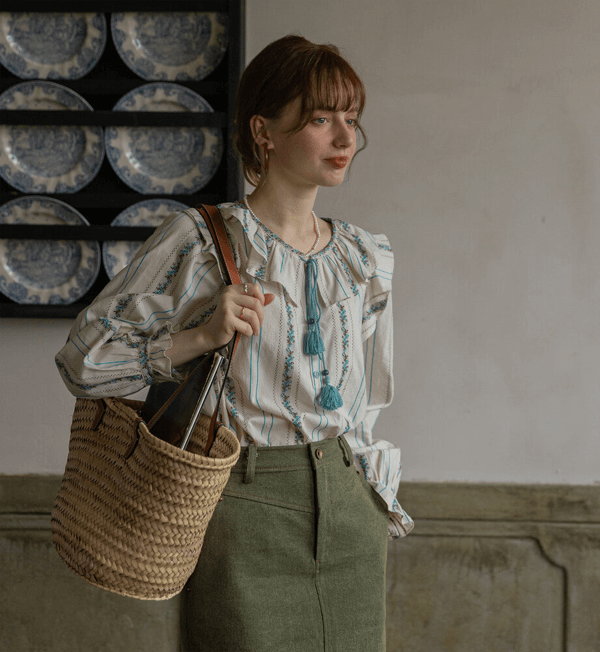 끝내주는 해결사 이지아 르니나 블라우스