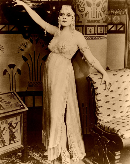 헬레니즘의 마지막 불꽃, 클레오파트라의 통치 방식