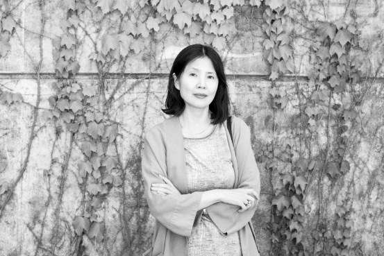 최영미 시인