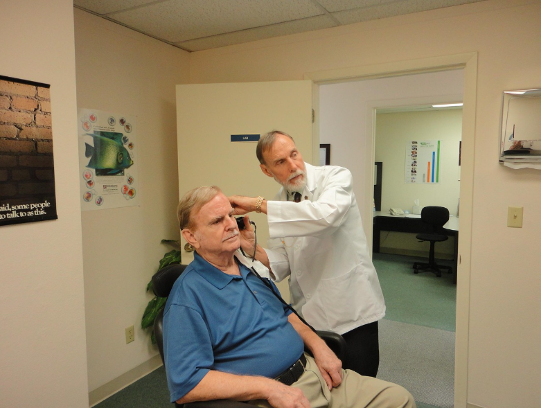 난청, 소리가 멀어지는 순간을 막기 위해 알아야 할 모든 것