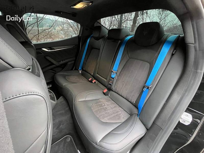 마세라티 &lsquo;기블리 GT 프라그먼트 에디션&rsquo;