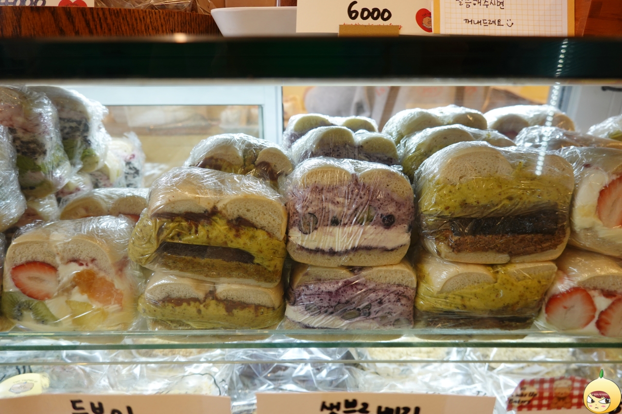 시즌과일 &amp; 두브이 &amp; 생블르베리 &amp; 호피 샌드베이글