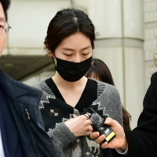 배우 김새론의 검찰 출두 장면
