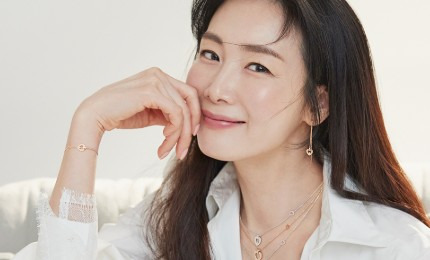 최지우 작품 활동