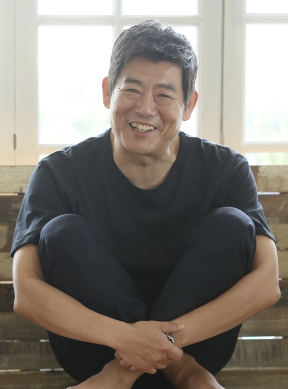 배우 성동일