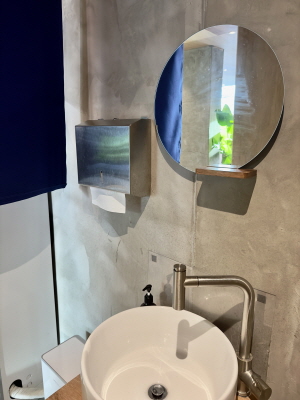 ์นด์ด๋ง ์นด์ด๋ง๋ง์ง ์ด์
๋ธ, ์์ ์นดํ