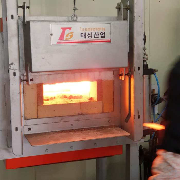 생생정보 명품 식칼 만드는 42년 경력 대장장이