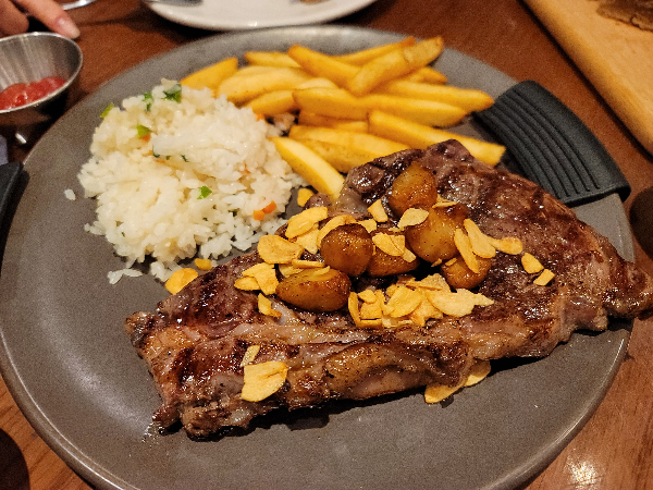 아웃백 갈릭 립아이 스테이크