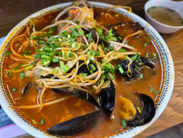 성남-쌀국수-팟타이-미식당-금호상가